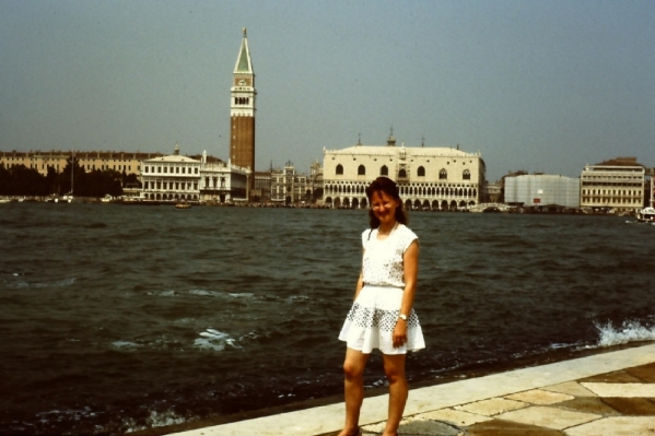 Auf Fondamento auf der Insel San Giogio Maginore gegenber einem Panorama von San Marco zu Venedig.
